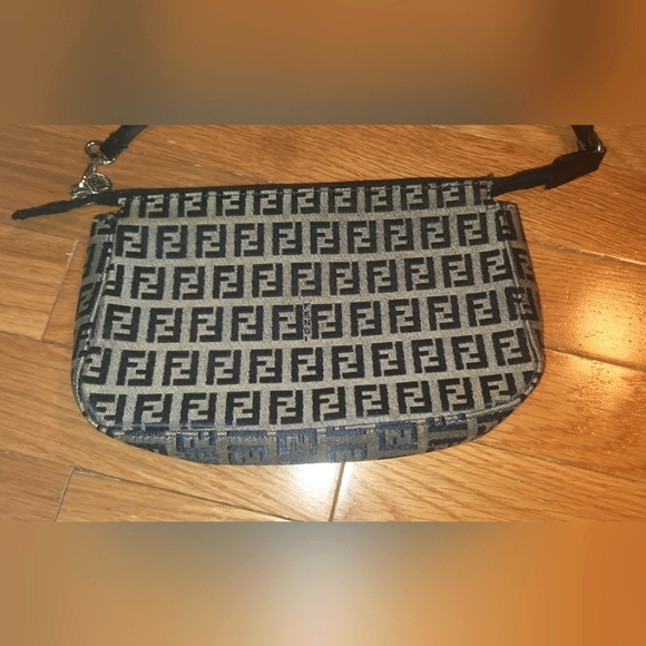 VINTAGE nylon FENDI CASE MAKEUP MAYBE VERY CUTE POUCHETTE STYLE - Picture 3 of 12